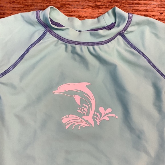☀️3 for $10☀️ Toddler Long Sleeve Dolphin Rashguard - Picture 2 of 4